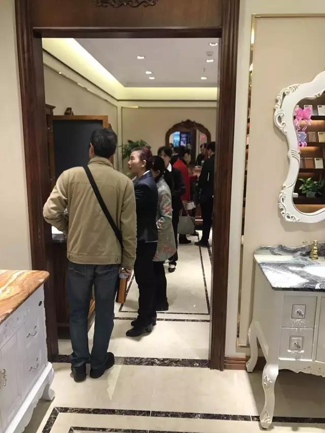 ԡ�ҹ�ʮ��Ʒ��